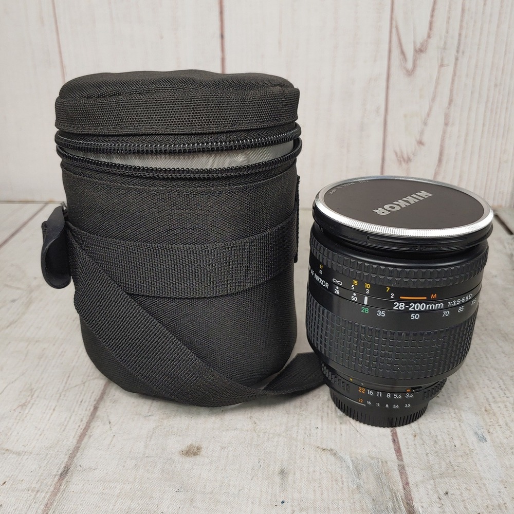 MOISTURE - Nikon AF Nikkor 28-200mm f/3.5-5.6 D Zoom Lens - TESTED WORKING